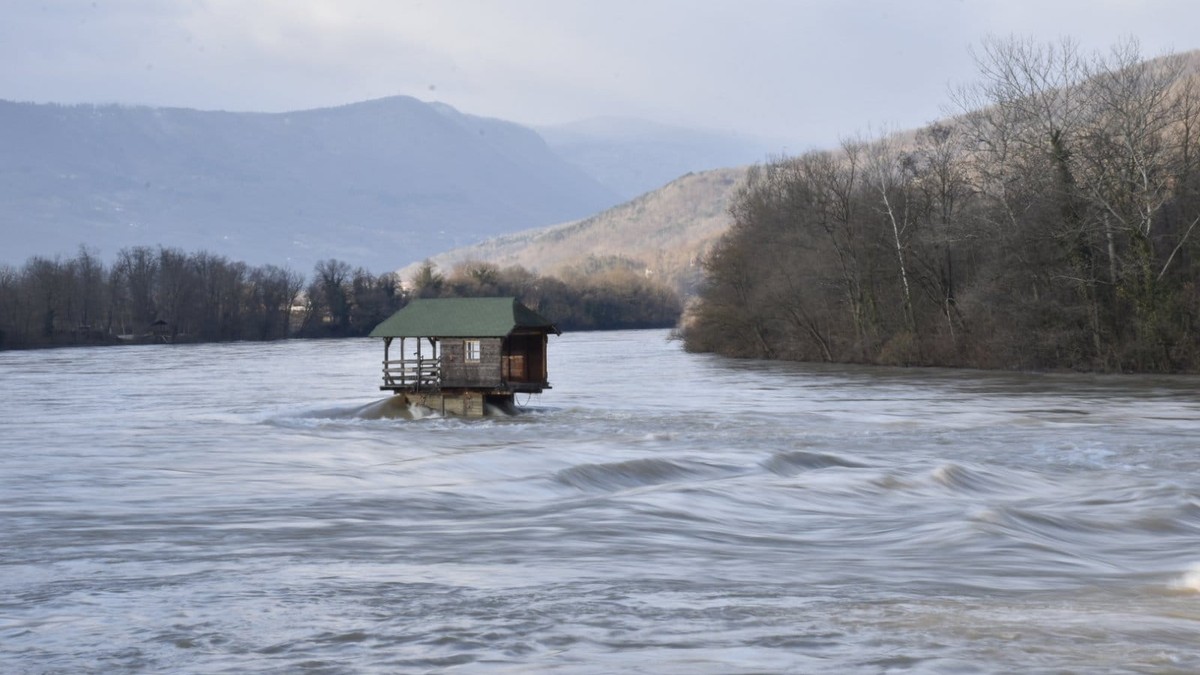 Kućica na Drini