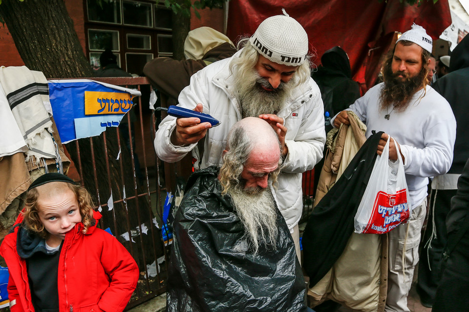 Chasydzi pielgrzymują na święto Rosz Haszana do Humania na Ukrainie