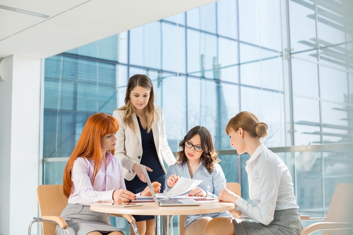 kobiety w biurze