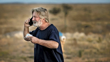 Baldwin może trafić za kratki. 10 faktów, które trzeba wiedzieć o tragedii z planu filmu "Rust"