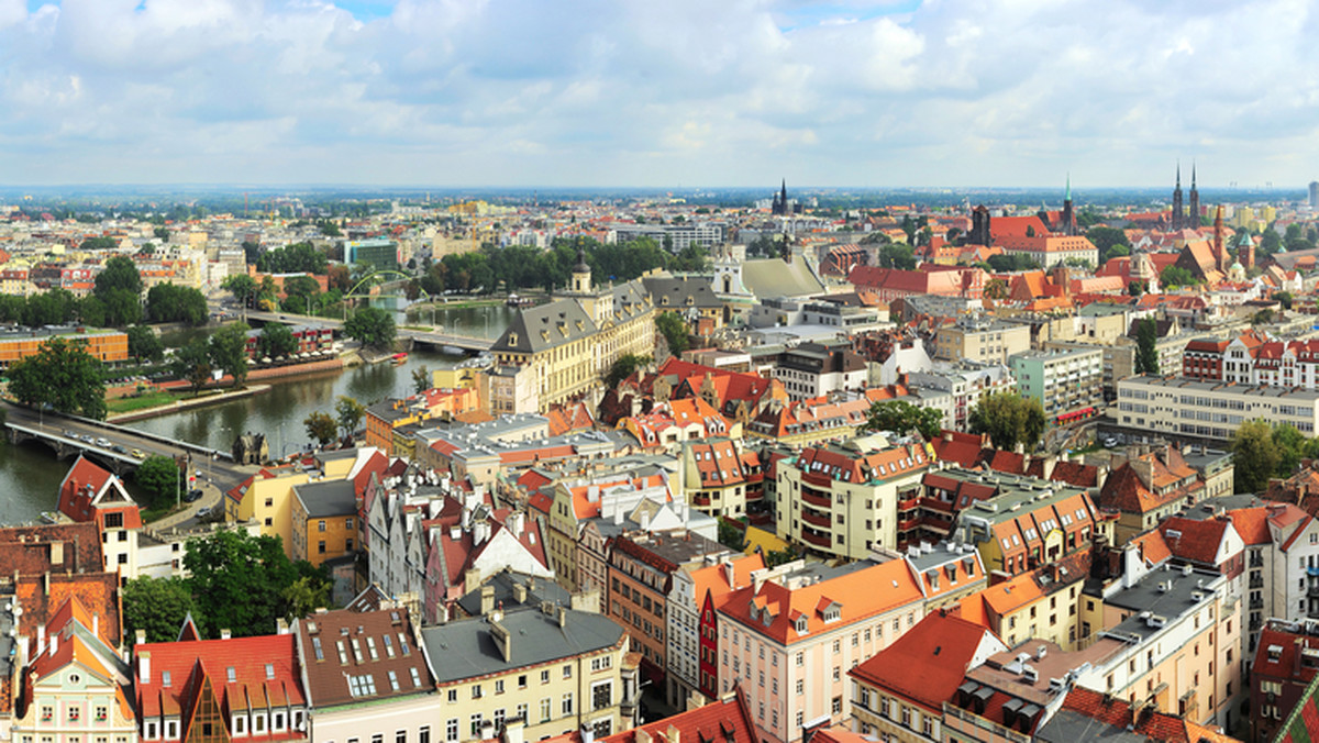 Wrocław w 2016 r. będzie pełnił tytuł Europejskiej Stolicy Kultury (ESK). To drugie w historii polskie miasto — po Krakowie — które będzie sprawować ten tytuł. Ceremonia otwarcia ESK odbędzie się w stolicy Dolnego Śląska w dniach 15-17 stycznia.