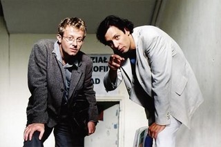 Popularsi kontra normalsi, czyli dlaczego wierzymy celebrytom