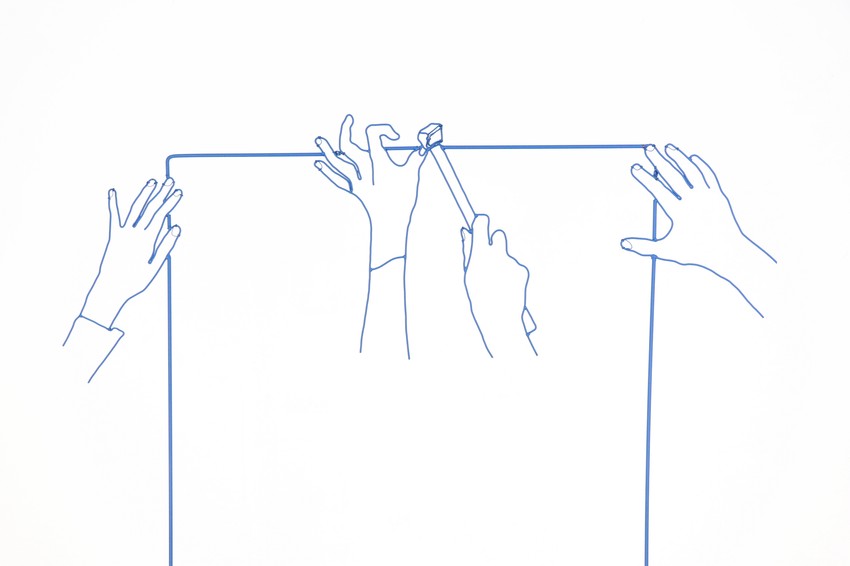 Nina, Iva i Nemanja, 2025, žica i armatura 197 x 115 cm