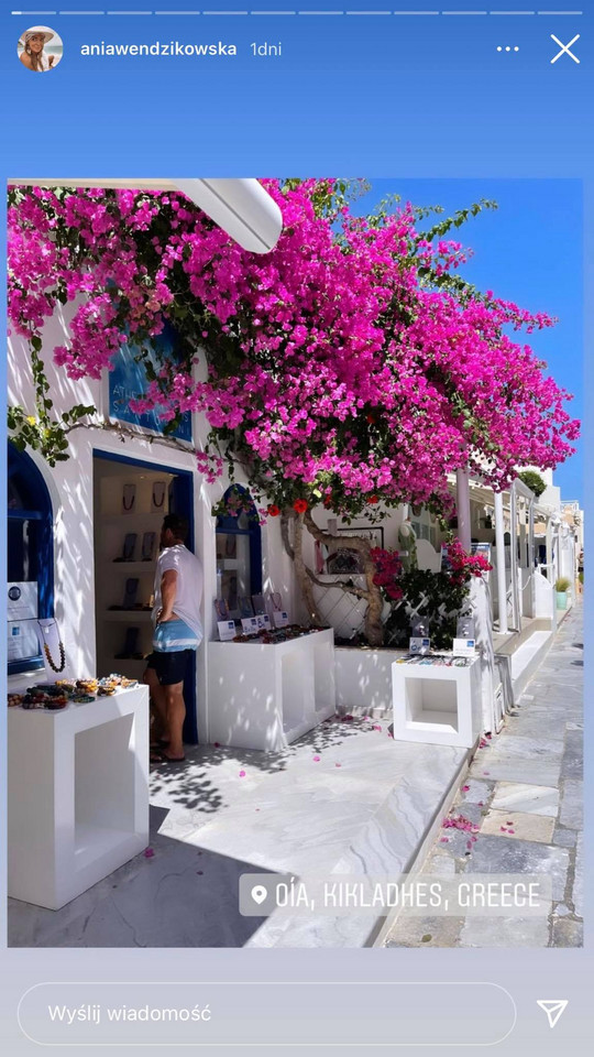 Anna Wendzikowska na wakacjach w Grecji: niebieskie dachy to nie jedyne uroki Santorini.