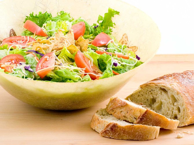 7632_romantika-iz-tanjira-fiesta-salad-dreamstime_2404168-Sherwood50
