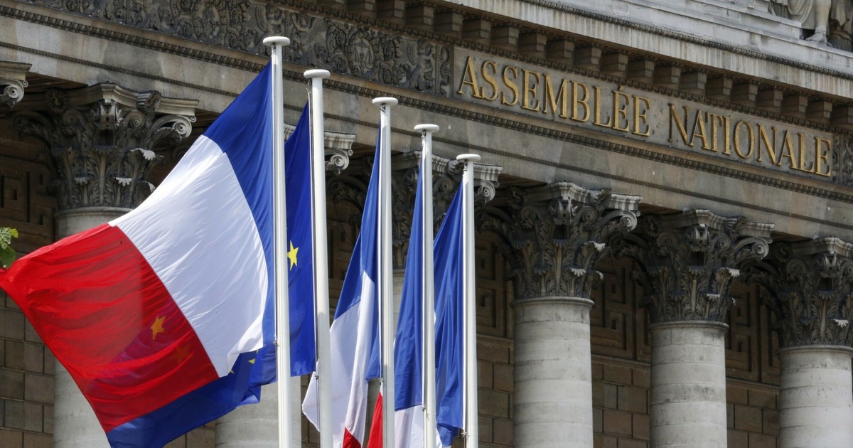 フランス下院、最も裕福な国民の財産に対する課税に賛成票を投じる