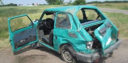 Maluch zderzył się z mercedesem, dwie osoby nie żyją