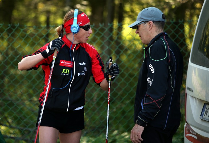 Żar leje się z nieba, a Justyna Kowalczyk wyciska siódme poty