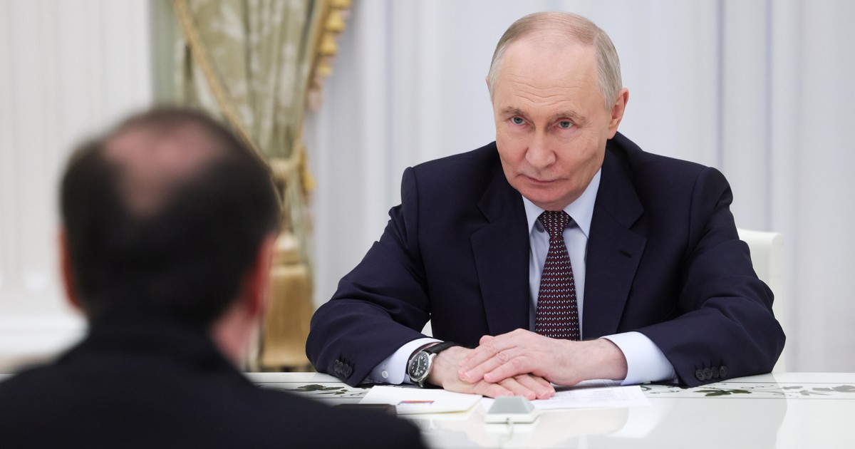 Władimir Putin coraz bardziej boi się zamachu. Spędza całe tygodnie w bunkrze