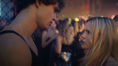 kochaj mnie kochaj mnie adaptacja bestseller wattpad gdzie oglądać