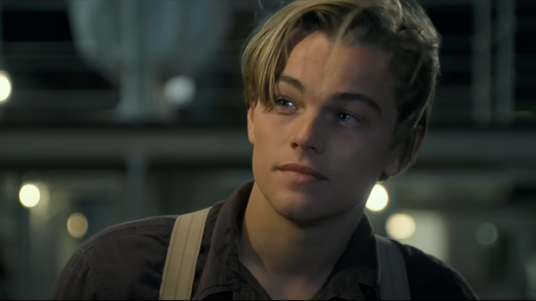 Leonardo DiCaprio ako Jack v Titanicu.