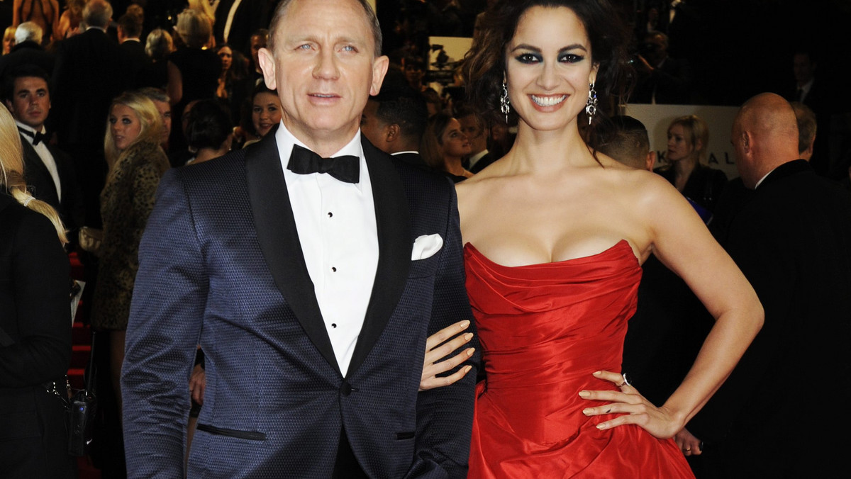 Uroczysta premiera nowego filmu o agencie Jej Królewskiej Mości Jamesie Bondzie pt. "Skyfall" odbyła się we wtorek wieczorem w londyńskim reprezentacyjnym Royal Albert Hall.
