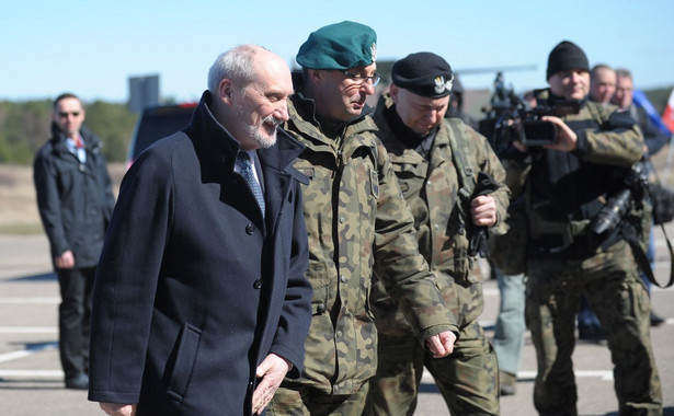 Macierewicz: Amerykanie to tylko część sił, które NATO wyśle na wschodnią flankę