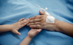 'Co roku około 20 tysięcy ludzi umiera tylko dlatego, że są leczeni w Polsce'