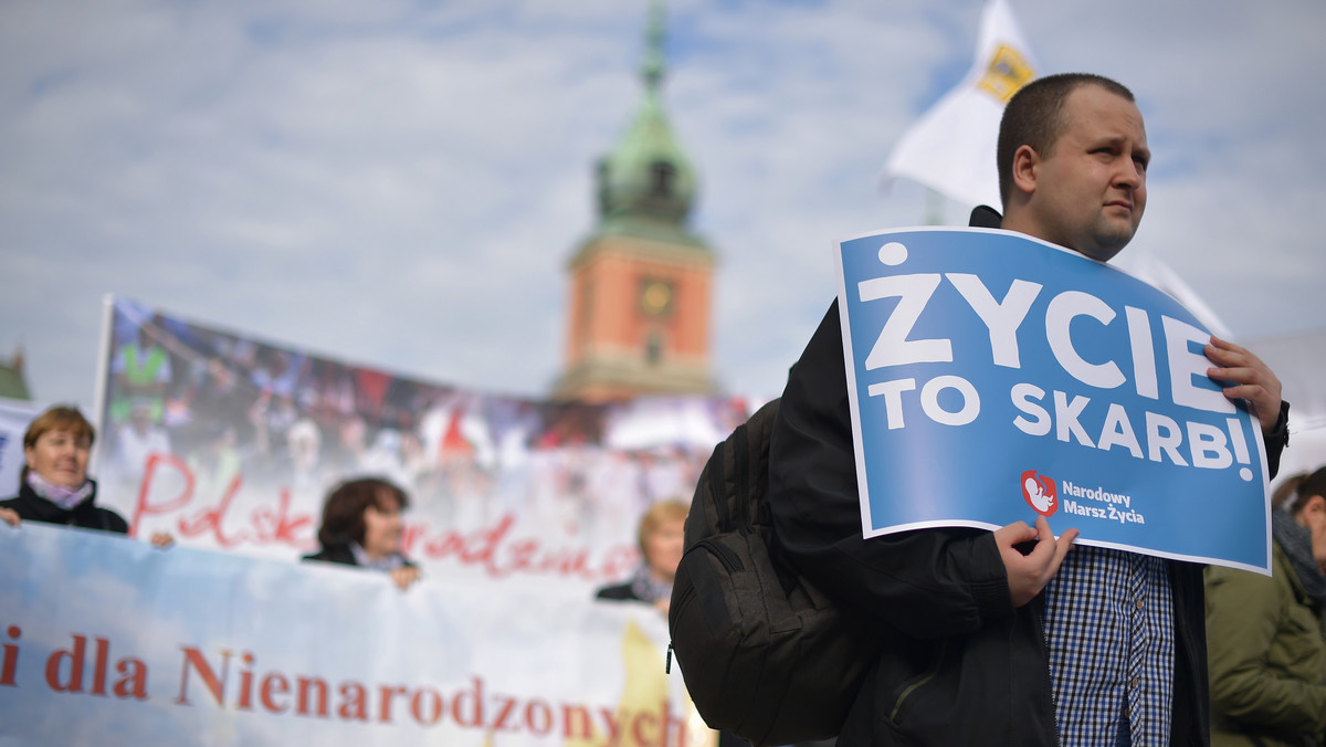 Ulicami Warszawy przeszedł Narodowy Marsz Życia