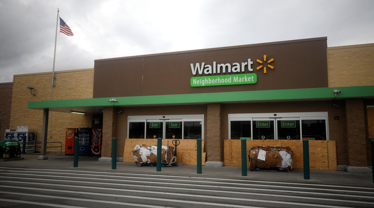 A lövöldözés Oklahoma Duncan nevű településén, egy Walmart-áruház előtt történt. /Fotó:Northfoto