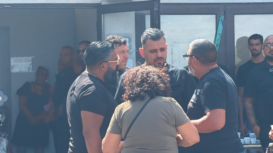 Bora Santana, sahrana oca