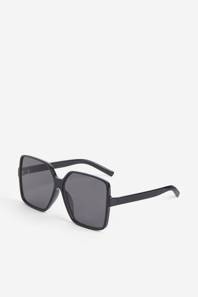 H&M, 1.199 dinara 