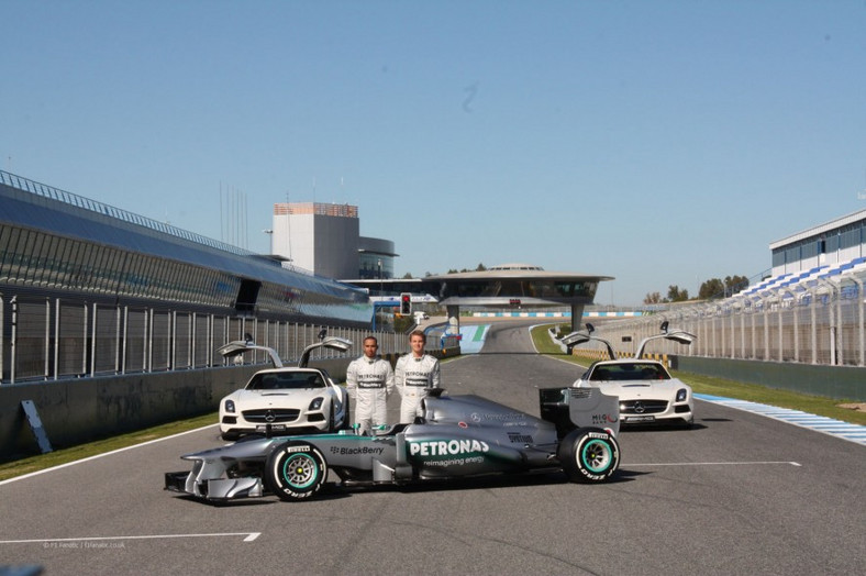 MERCEDES AMG PETRONAS F1