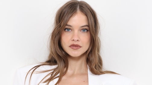 Palvin Barbara pucérruhája mindenkit zavarba hoz majd: sosem volt még ennyire bátor a modell ruhája