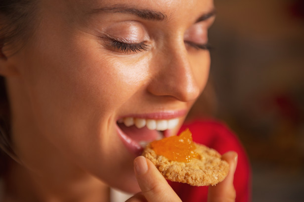 Diabeł tkwi w emocjach: dlaczego pocieszamy się jedzeniem i jak to powstrzymać?