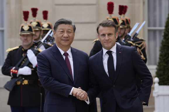 SASTALI SE SI ĐINPING I EMANUEL MAKRON: Dijalog EU-Kina potrebniji nego ikad