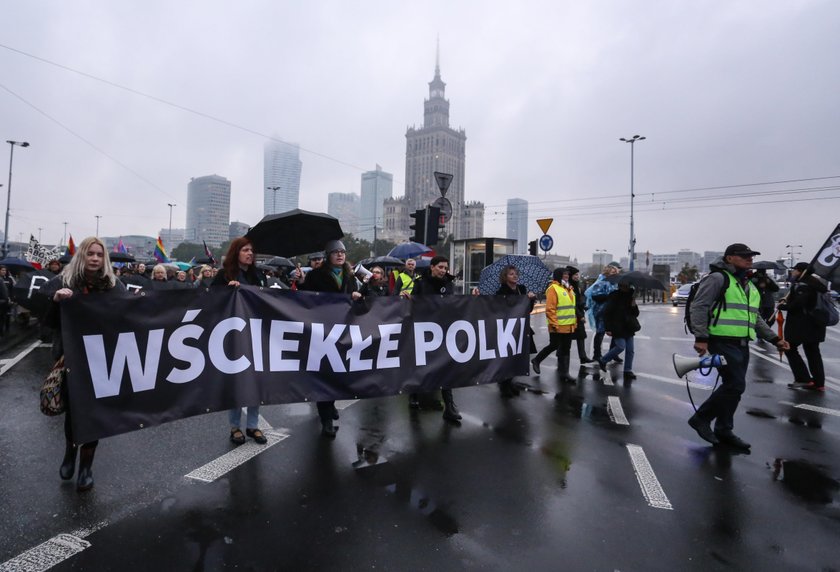 Kobiety wyszły na ulice. Protesty w całej Polsce