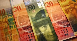 Kredyty we frankach: Trudno zamienić franki na złote
