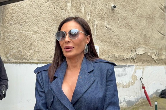 "Podsećaš me malo na Cecu pre jedno trideset godina": Svi misle da je ova Zvezda Granda naslednica Cece Ražnatović