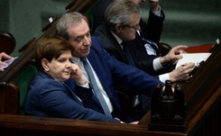 Rząd da podwyżki wiceministrom. Kowalczyk: Powinni zarabiać co najmniej 12-13 tys. zł brutto