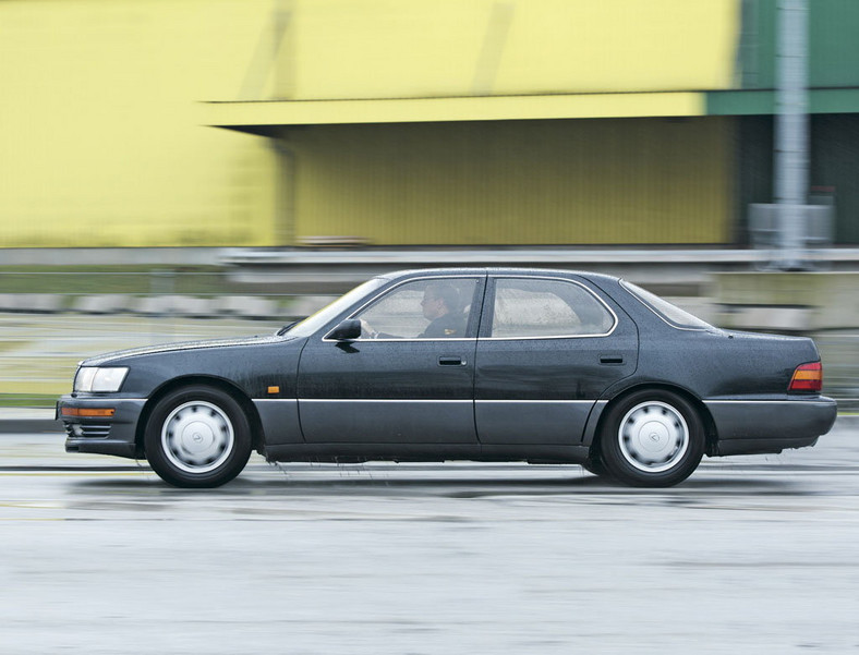 Lexus LS 400, 1993 r. - spalanie testowe 10,9 l/100 km