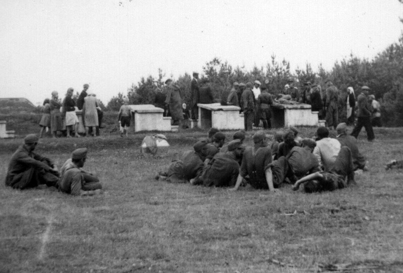 Ekshumacja Polaków w 1945 roku w Lidzie? Czy to ofiary obławy augustowskiej? IPN prosi o pomoc