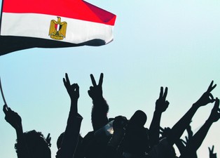 Jak zwiększyć poziom szczęścia? Ekonomia spieszy z odpowiedzią