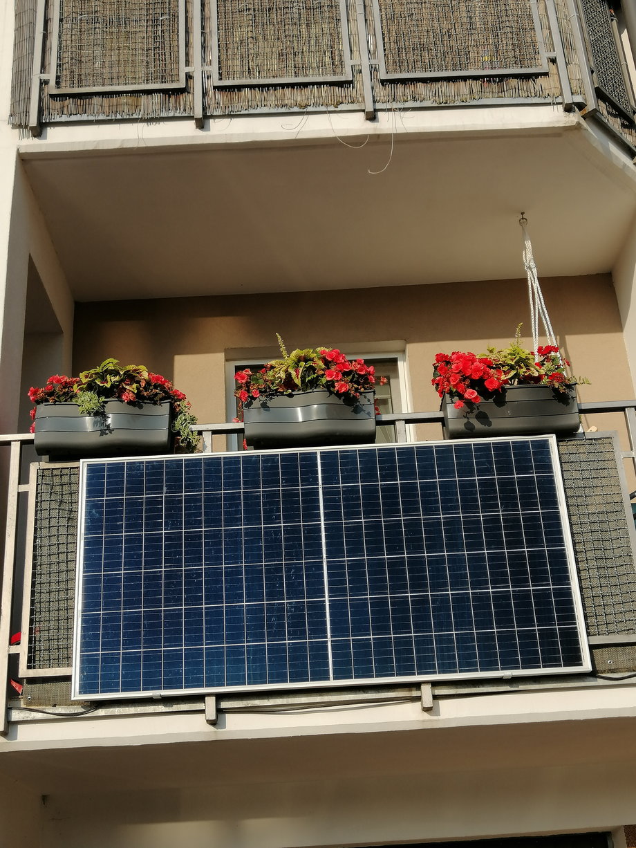 Panel fotowoltaiczne Solarbox na balkonie