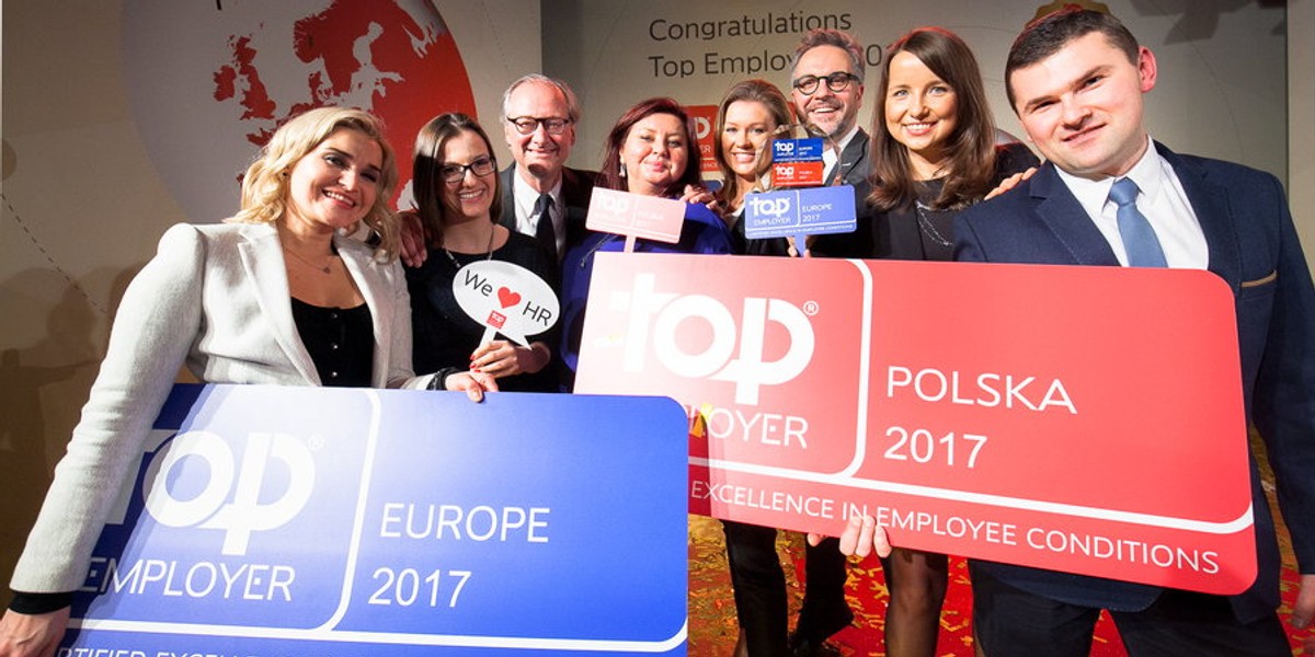 Gala Top Employer (od lewej): Agnieszka Polewka, Magdalena Nawieśniak, Peter-Paul Adriaansen, Aneta Kislinger-Kuropatnicka Alicja Wargin, Rafał Gembal, Marta Majchrowska, Robert Jewiak