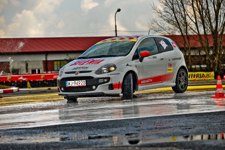 Konkurencje dynamiczne ABARTH CHALLENGE