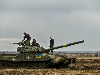 Ukraińcy w poradzieckim czołgu T-72