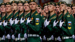 Tömegesen mentené a katonái spermáját Putyin: a világ legbizarrabb dumájával csábítják a frontra a katonákat