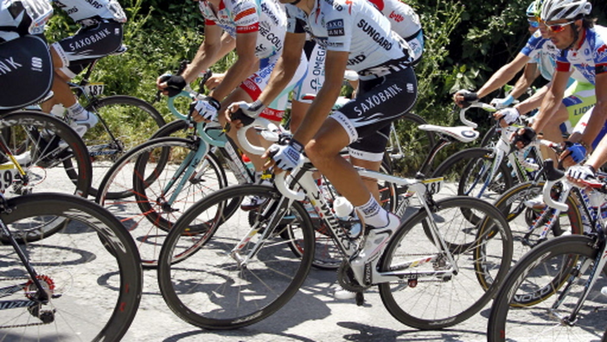 Bart De Clercq (Omega Pharma-Lotto) wygrał siódmy etap Giro d'Italia, który prowadził z Maddaloni do Montevergine di Mercogliano (110 km). Belg na ostatnich metrach nie miał już za wiele sił, ale zdołał odeprzeć atak rozpędzonej grupy pościgowej.