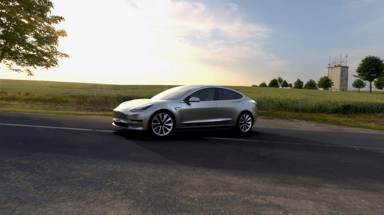 Tesla pokazała Model 3