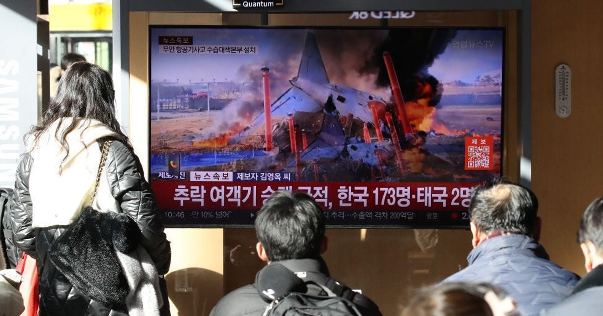 Plane crashes at South Korean airport, killing dozens Business