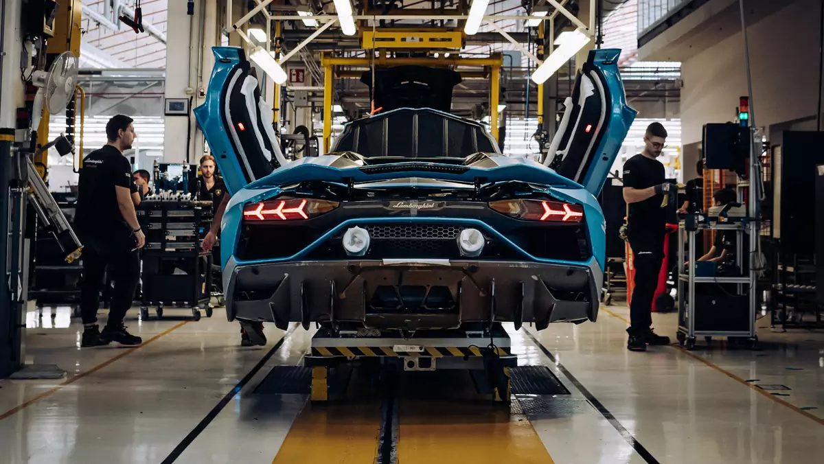 Lamborghini Aventador koniec produkcji