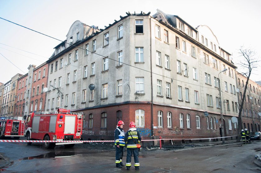 W tej kamienicy wybuchł pożar