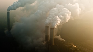 Naukowcy alarmują — poziom CO2 w atmosferze najwyższy w historii