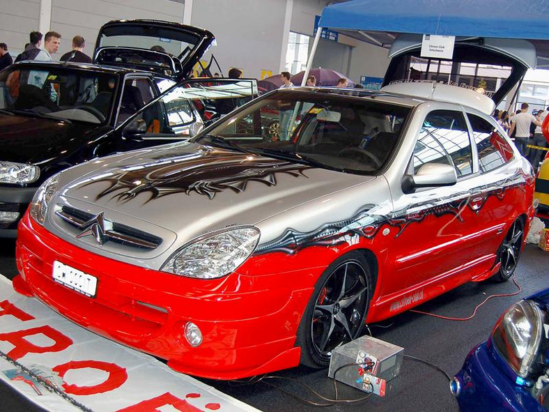 Tuning World Bodensee 2008: Golfy, drifting i dziewczyny -  fotogaleria (2)