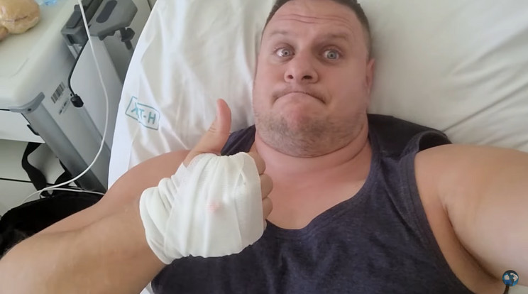 Súlyosan megsérült Fekete Miklós erősember / Fotó: YouTube