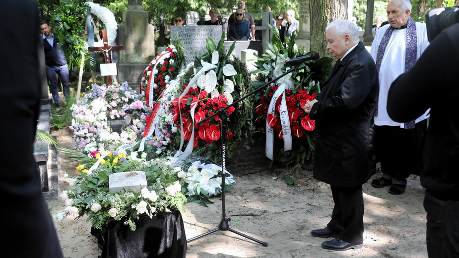 Jarosław Kaczyński wziął udział w ostatniej drodze Maryny Miklaszewskiej i przemówił na Cmentarzu Powązkowskim