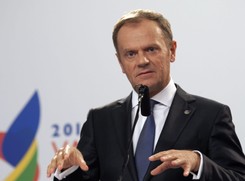 Cameron stawia Tuskowi warunki. Chodzi między innymi o zasiłki dla Polaków. 'Trudne do spełnienia'