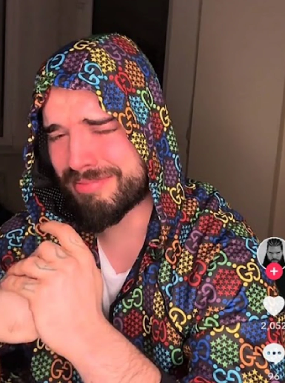 Adam Adaktar u suzama