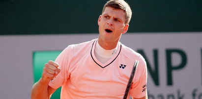 Sukces Hurkacza w Roland Garros. Polak melduje się w kolejnej rundzie